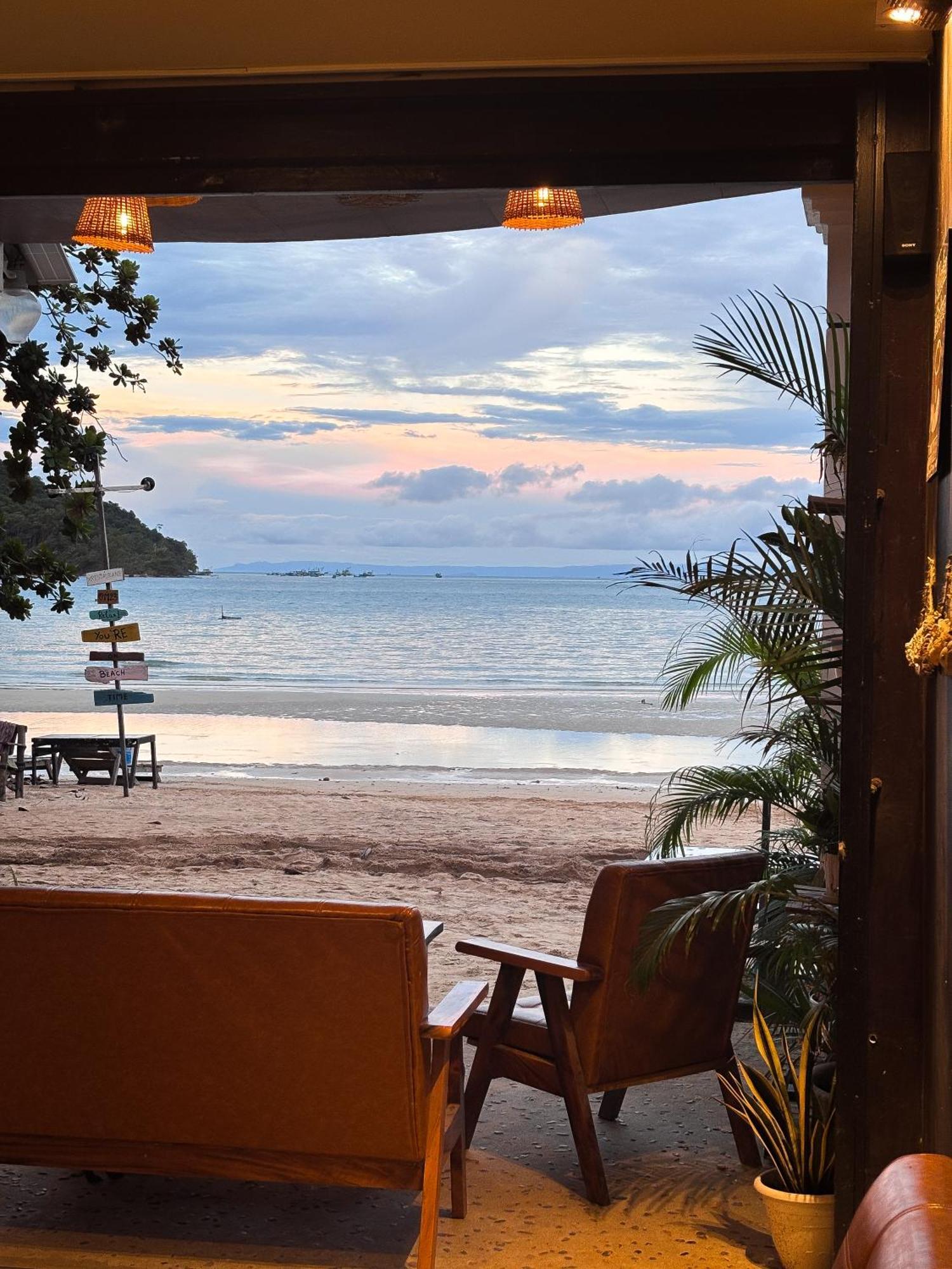 Coral Hotel Koh Rong Sanloem Exterior photo
